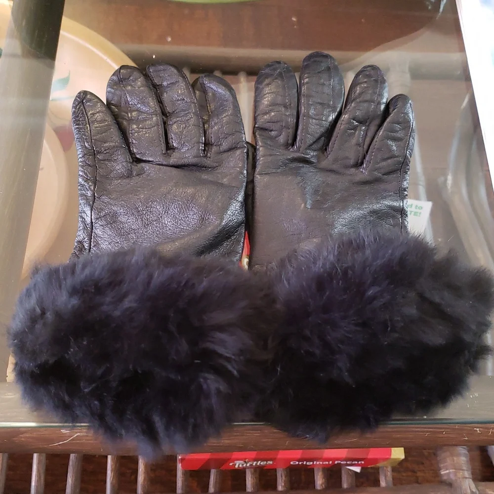 Vintage Black Leather Faux Fur Gloves